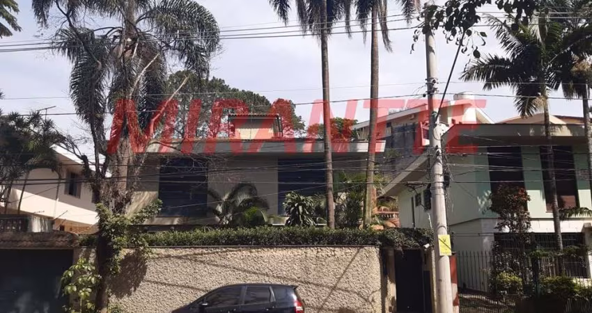 Sobrado de 459m² com 3 quartos em Jardim São Bento