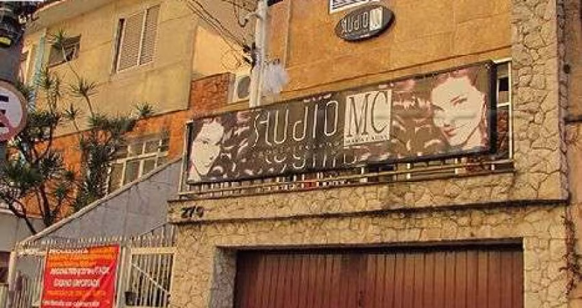 Sobrado de 195m² com 4 quartos em Santana