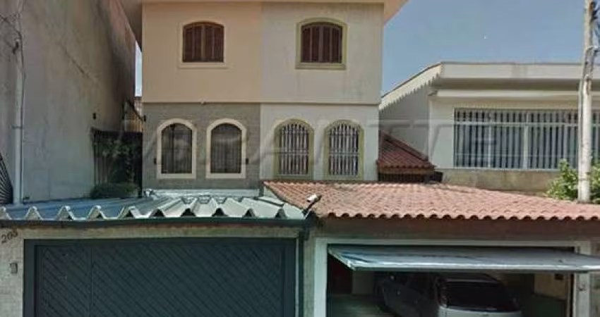 Sobrado de 142m² com 4 quartos em Vila Roque