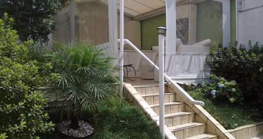 Sobrado de 201m² com 3 quartos em Santana