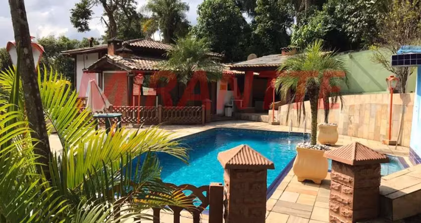 Sobrado de 310m² com 3 quartos em serra da cantareira