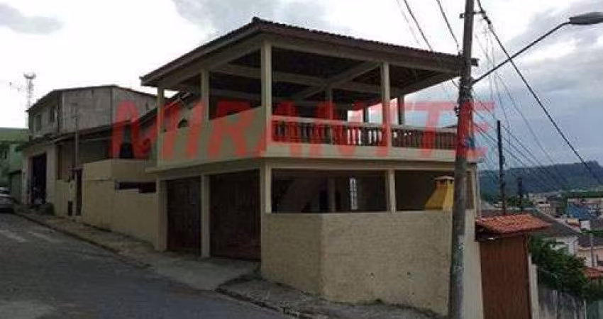 Sobrado com 3 quartos em Vila Cruz Das Almas