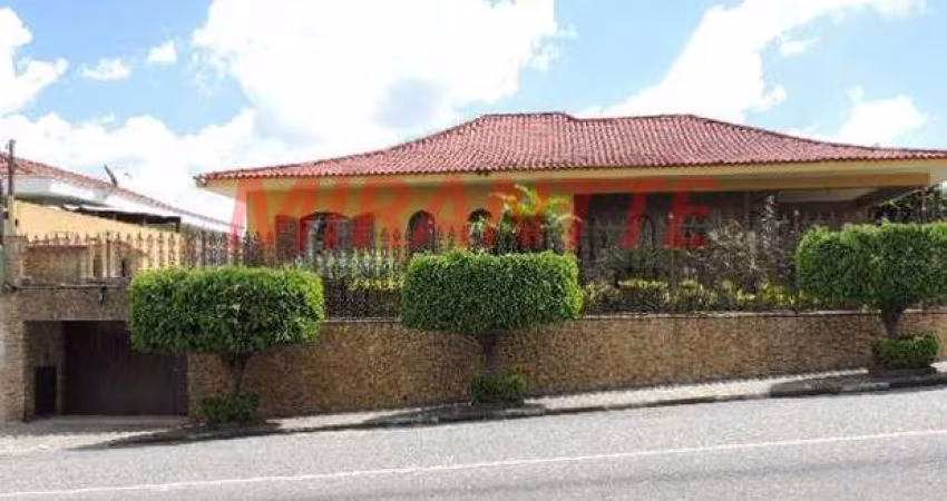 Sobrado de 565m² com 6 quartos em Parque Novo Mundo