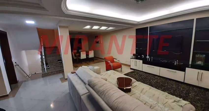 Sobrado de 450m² com 4 quartos em Barro Branco
