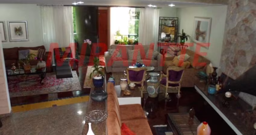 Sobrado de 740m² com 4 quartos em Jardim Bibi