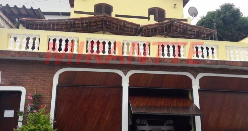 Sobrado de 251m² com 4 quartos em Freguesia do