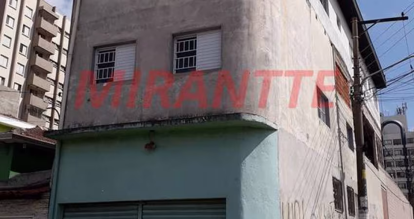 Sobrado de 1.3m² com 3 quartos em Vila Santa Maria