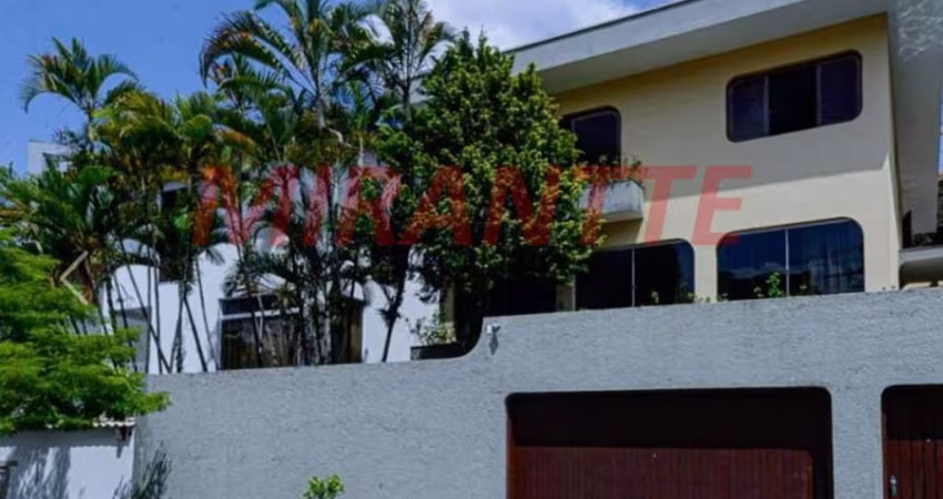 Sobrado de 459m² com 4 quartos em Jardim São Bento