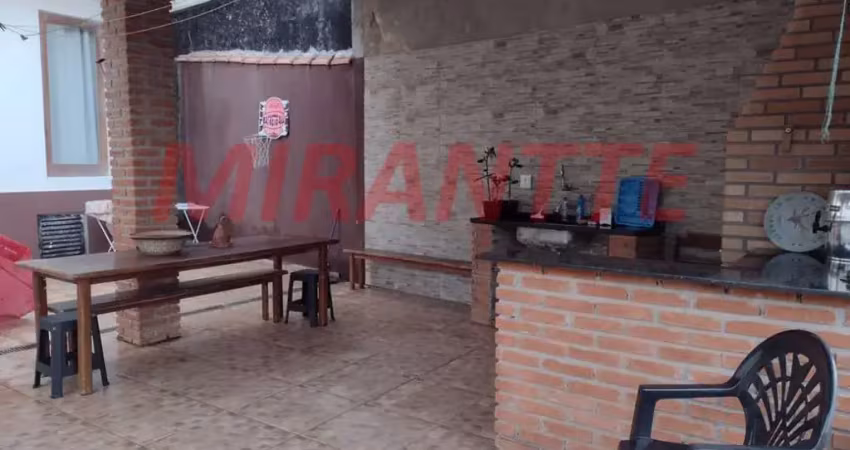 Sobrado de 220m² com 3 quartos em serra da cantareira