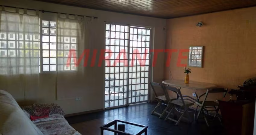 Sobrado com 3 quartos em Santa Terezinha