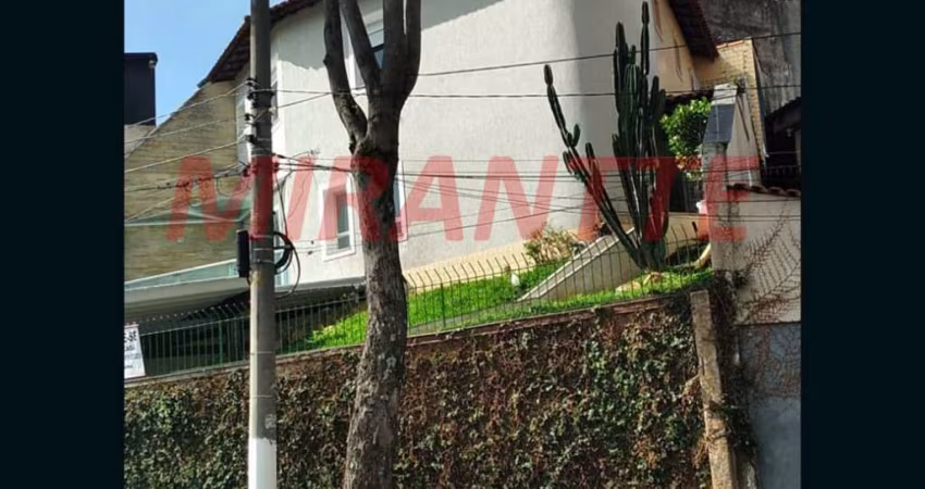 Sobrado de 150m² com 3 quartos em Água Fria