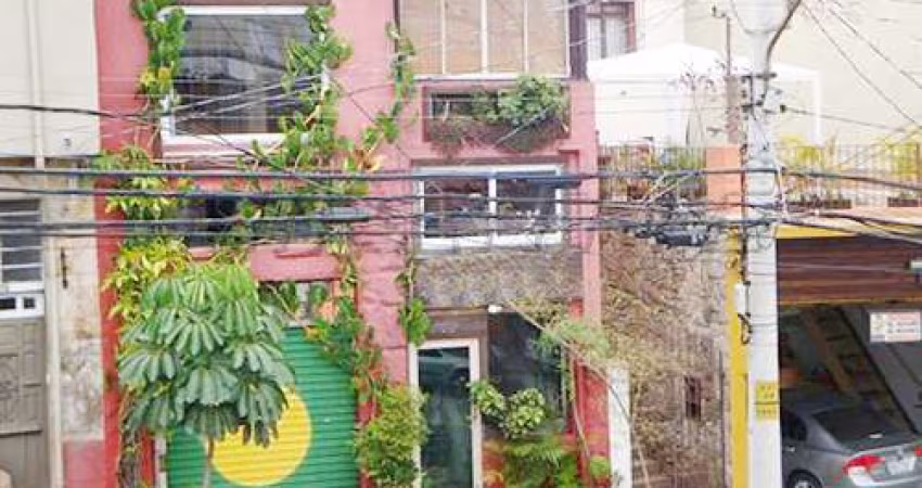 Sobrado de 150m² com 2 quartos em Perdizes