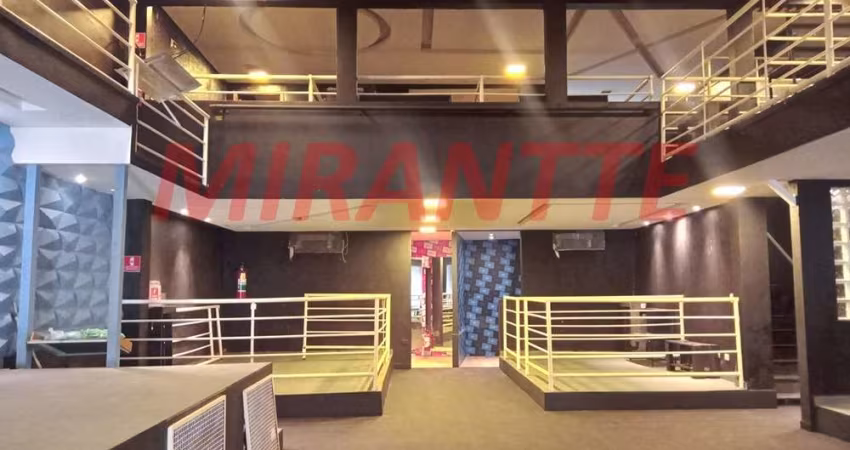 Comercial de 260m² em Limão