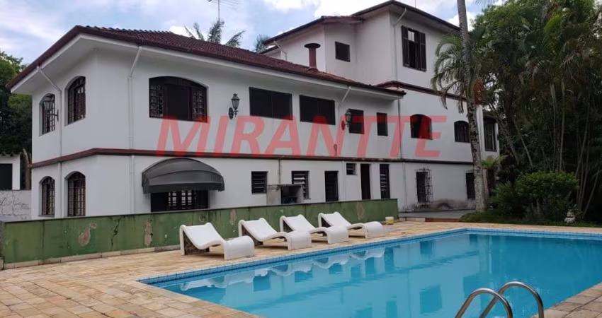 Sobrado de 1300m² com 4 quartos em Horto Florestal