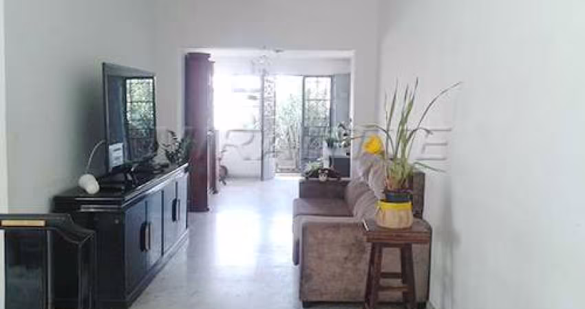 Sobrado de 395m² com 6 quartos em Tremembe