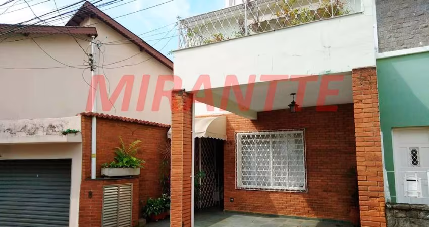 Sobrado de 125m² com 2 quartos em Água Fria
