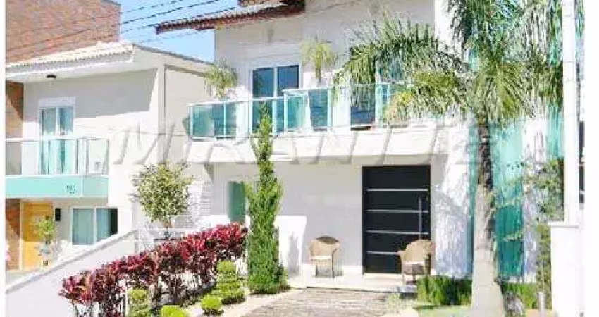 Sobrado de 300m² com 5 quartos em Horto Florestal