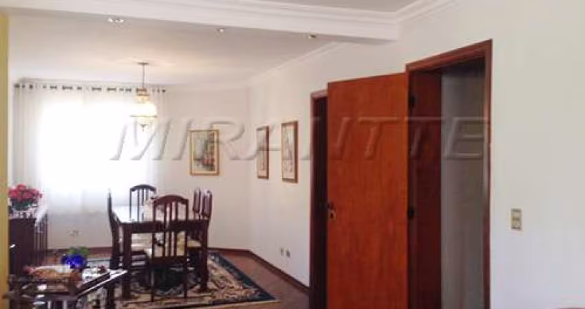 Apartamento de 193m² com 3 quartos em Água Fria