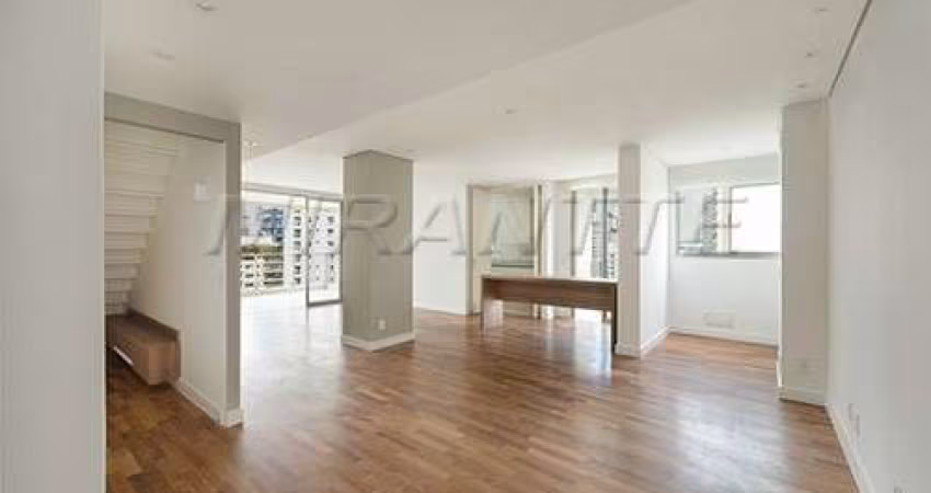 Apartamento de 200m² com 3 quartos em Itaim Bibi