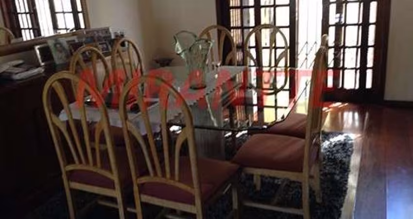 Sobrado de 250m² com 4 quartos em Limão