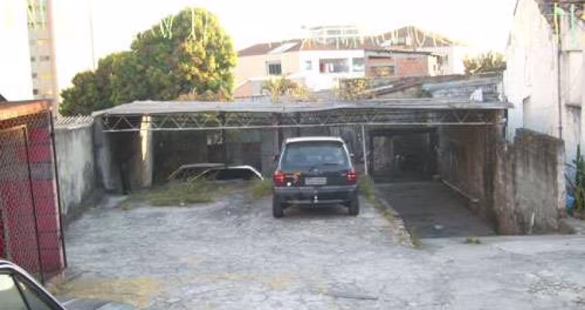 Terreno de 858m² em Vila Maria Alta