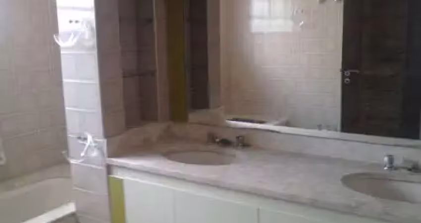 Apartamento de 240m² com 3 quartos em jardim paulista