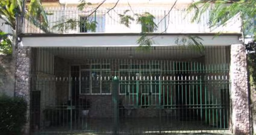Sobrado de 320m² com 3 quartos em Campo Belo