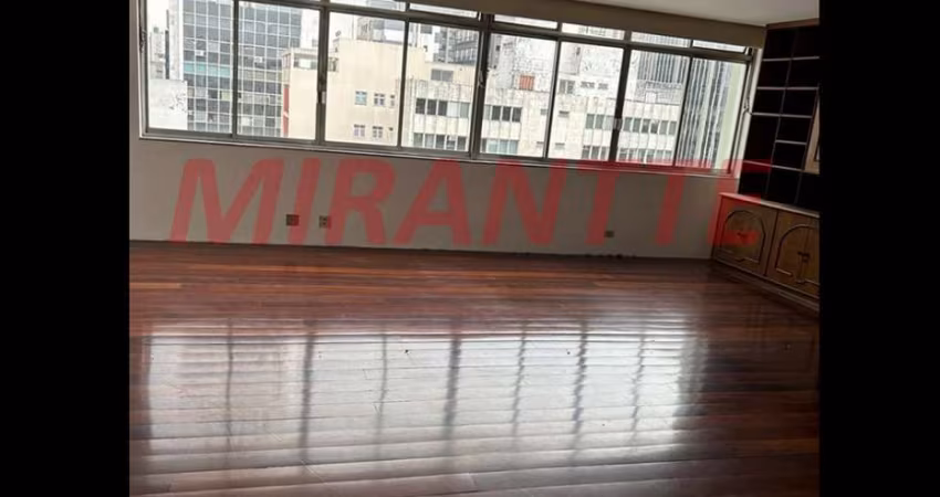 Apartamento de 202m² com 3 quartos em Jardim Paulista
