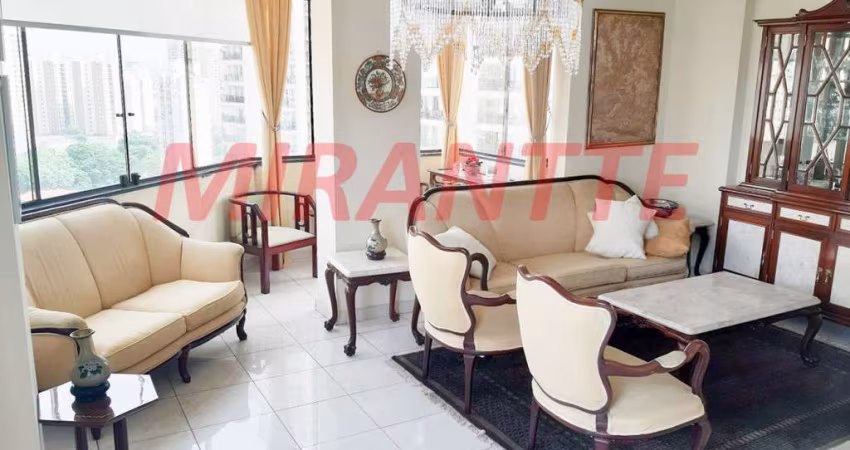 Apartamento de 106m² com 3 quartos em Água Fria