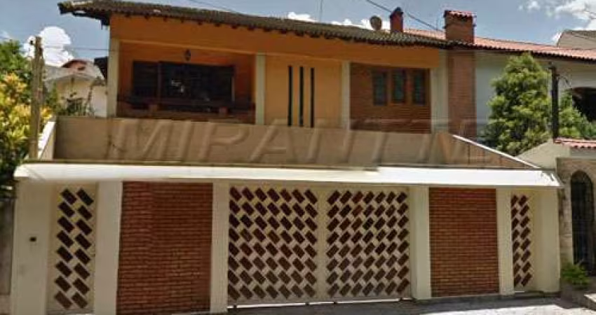 Sobrado de 400m² com 3 quartos em Tremembe