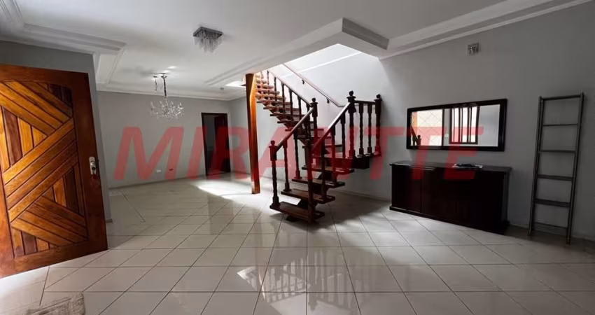 Sobrado de 550m² com 5 quartos em Vila Romero