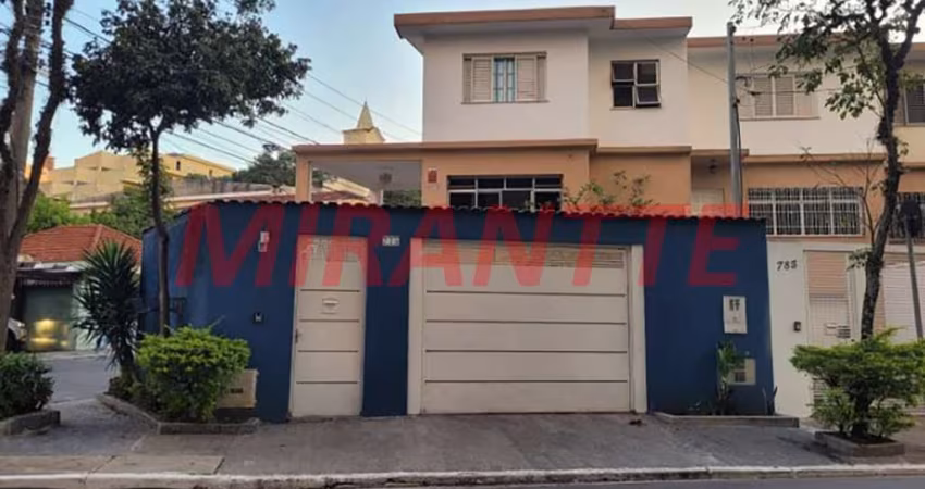 Sobrado de 170m² com 3 quartos em Santa Teresinha