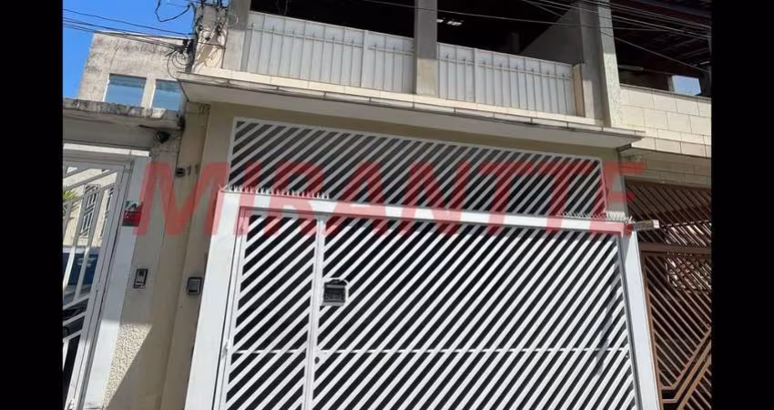 Sobrado de 200m² com 3 quartos em Santa Terezinha