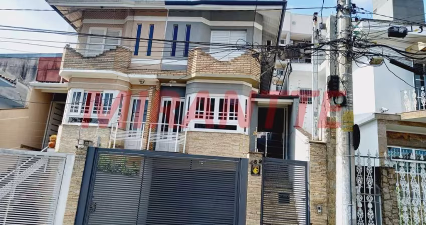 Sobrado de 300m² com 3 quartos em Santa Terezinha
