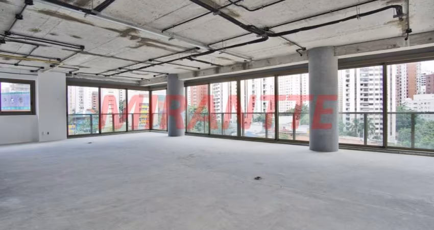 Apartamento de 358.67m² com 4 quartos em Vila Nova Conceição