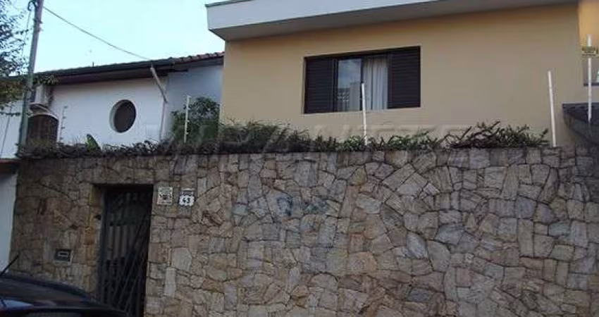Sobrado de 240m² com 3 quartos em Vila Bianca