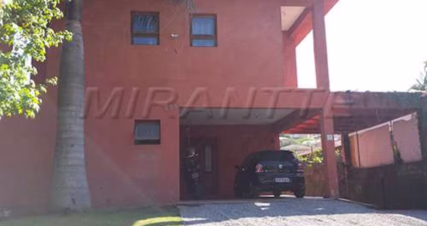 Sobrado com 4 quartos em CENTRO