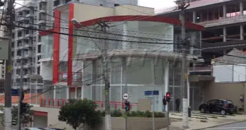 Casa comercial à venda na Rua Isabel de Castela, Vila Madalena, São Paulo