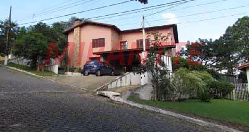 Sobrado de 566m² com 4 quartos em Vila Rio de Janeiro