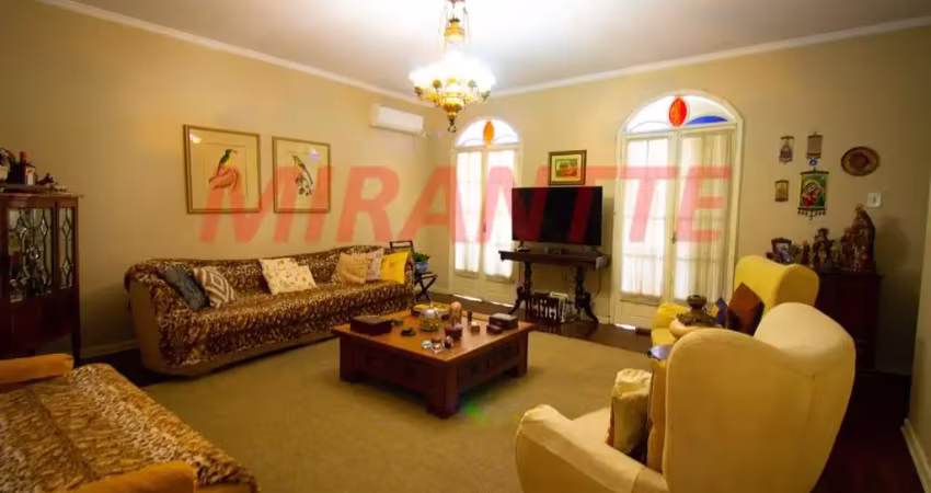 Sobrado de 275m² com 3 quartos em Bosque Maia