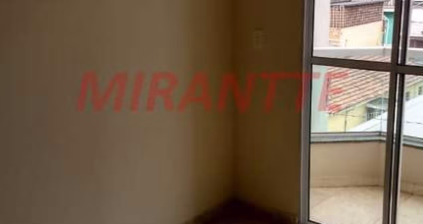Apartamento de 68m² com 2 quartos em Vila Galvão