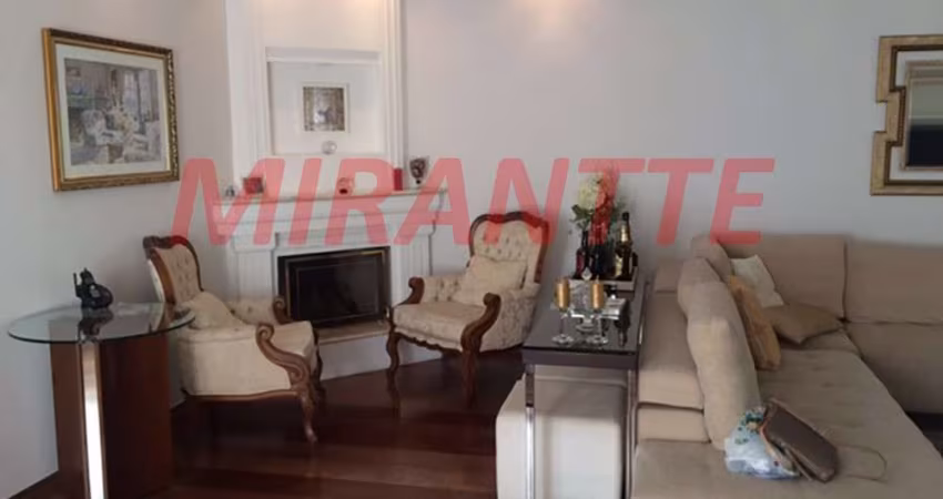 Sobrado de 222m² com 3 quartos em Vila Rosália