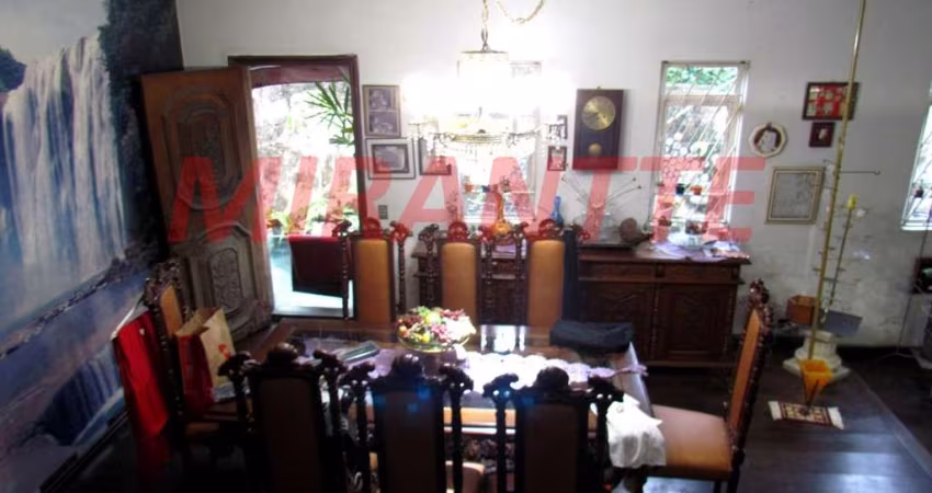 Sobrado de 357m² com 5 quartos em Vila Rosália