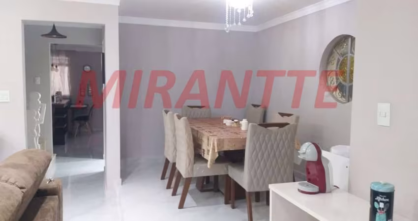 Sobrado de 315m² com 3 quartos em Vila Galvão