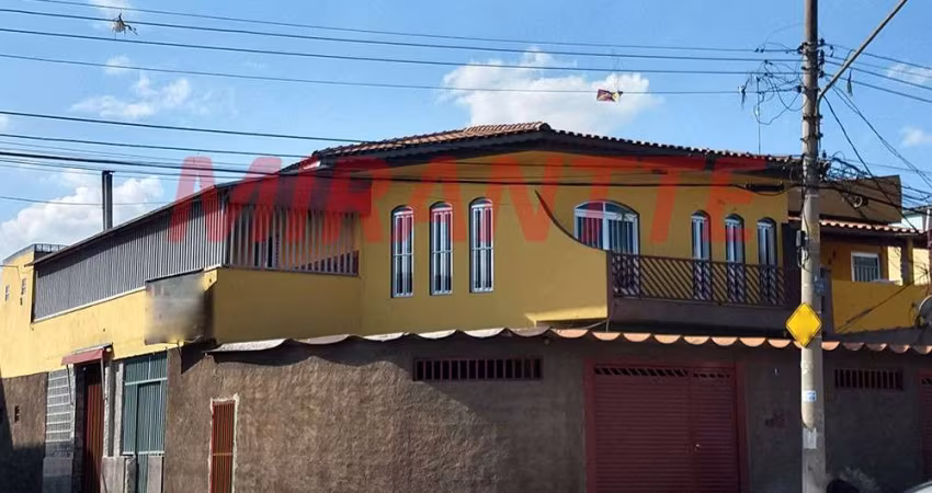 Sobrado de 350m² com 3 quartos em Vila Barros