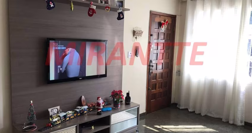 Sobrado de 200m² com 3 quartos em Água Fria
