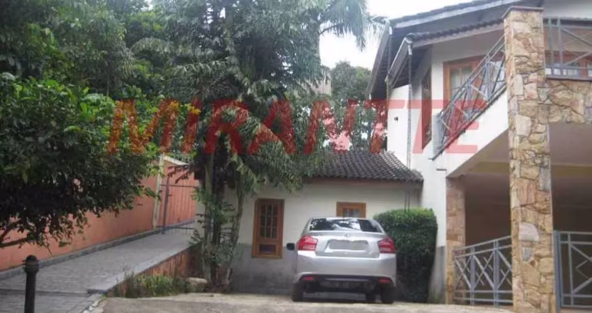 Chácara com 6 quartos em Arujazinho