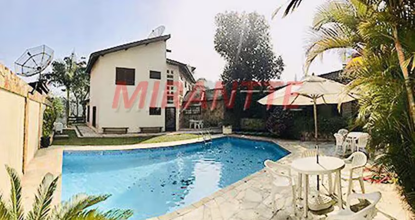 Sobrado de 407m² com 4 quartos em serra da cantareira