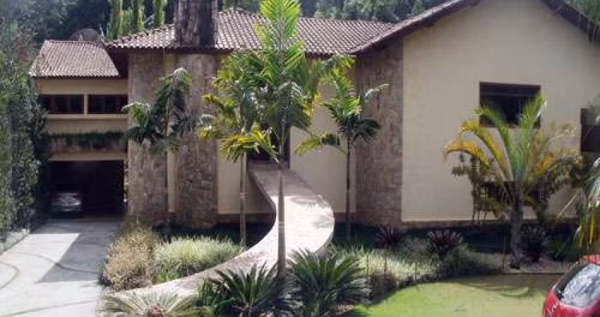 Sobrado de 500m² com 3 quartos em Serra da Cantareira