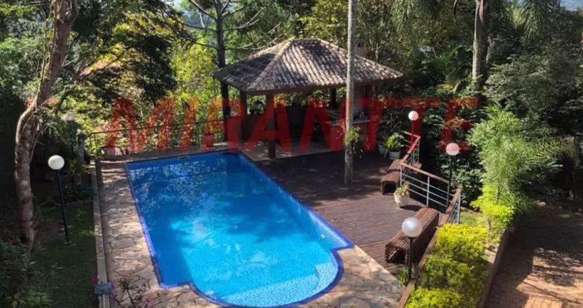 Sobrado de 269m² com 3 quartos em Serra da Cantareira